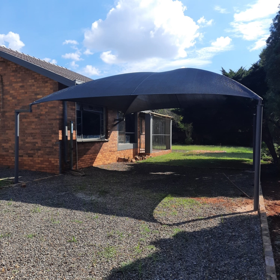 3 Bedroom Property for Sale in Roodia Free State
